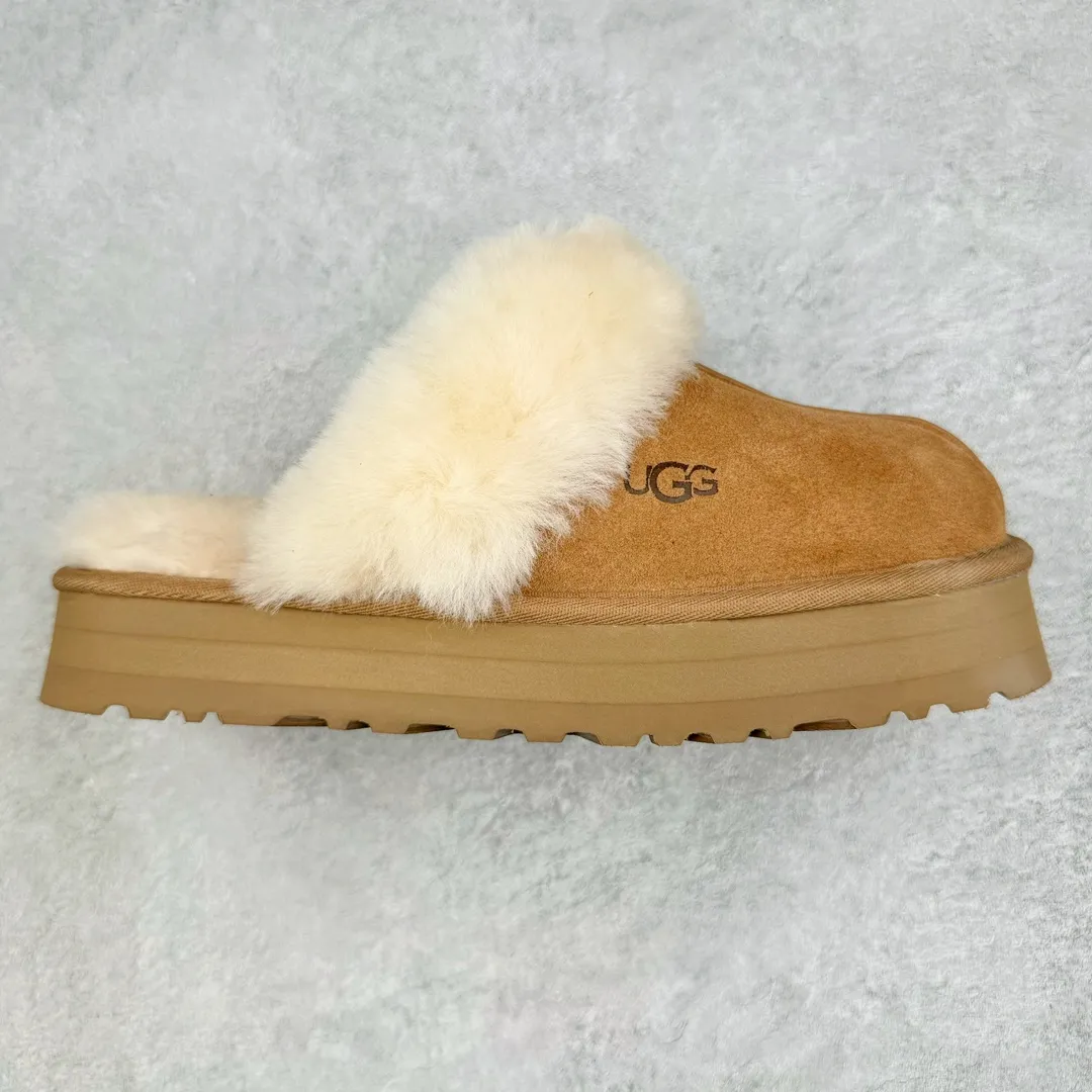 Pick up locally💰440 UGG 2550 Classic autumn and winter sheepskin and fur integrated snow boots. All shoes are made of ZP. Longfeng A-grade Australian imported sheepskin and fur integrated brand OEM production line. Fully follow the ZP process. OEM original pattern maker. Adhering to the principle of no original shoe development and selection. Pay attention to every detail. The most authentic version on the market. TREADLITE "light wing" technology outsole. Lightweight/durable/flexible/pile size: 35 36 37 38 39 40 41 Coding: by2936060